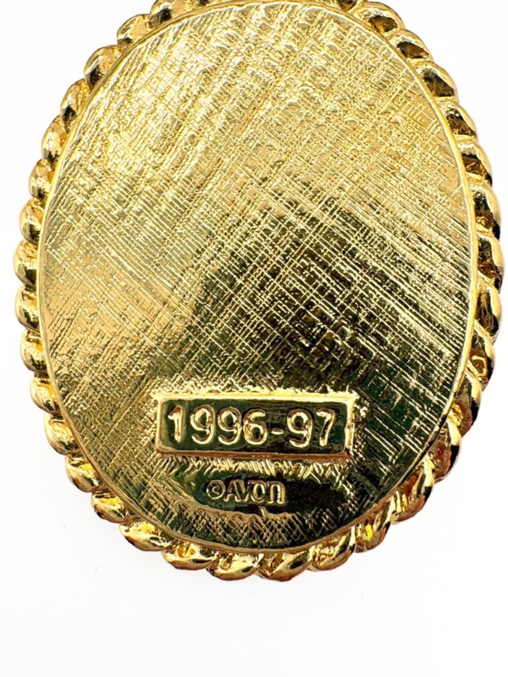 Avon 1996-97 President’s Club Award Brooch - Picture 8 of 8